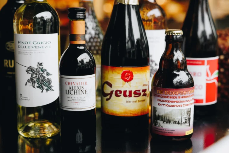 Flessen wijn en speciaalbier bij 't Kaashuys